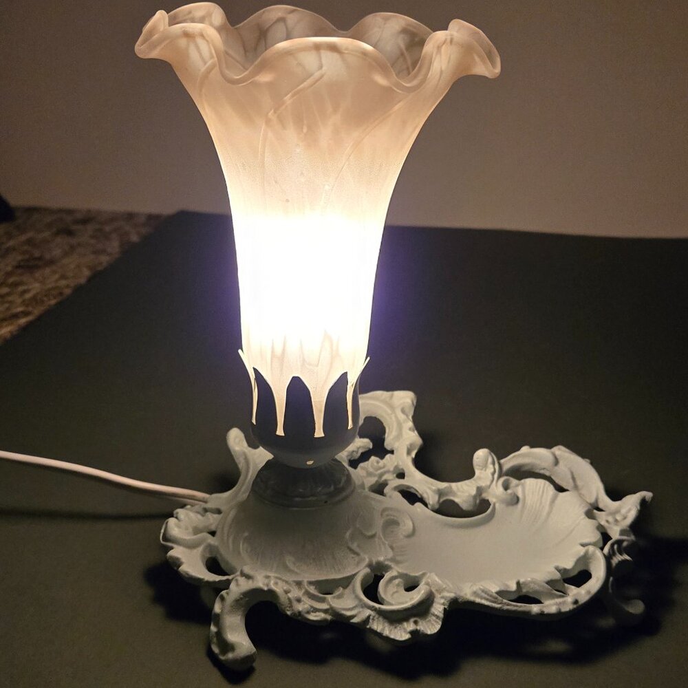 Vintage Flower Corded Vanity Lamp
